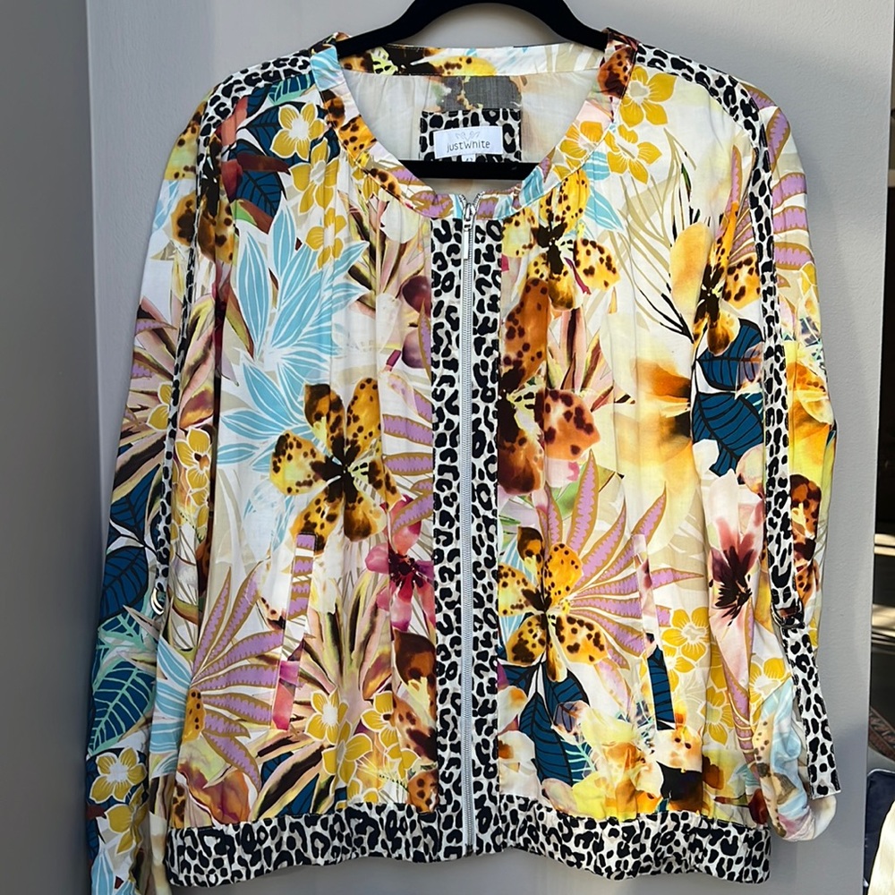 JUST WHITE Top, 100% viscose, 42.